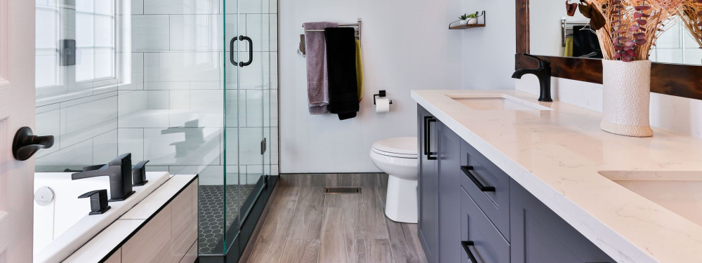 bathroom bathroom